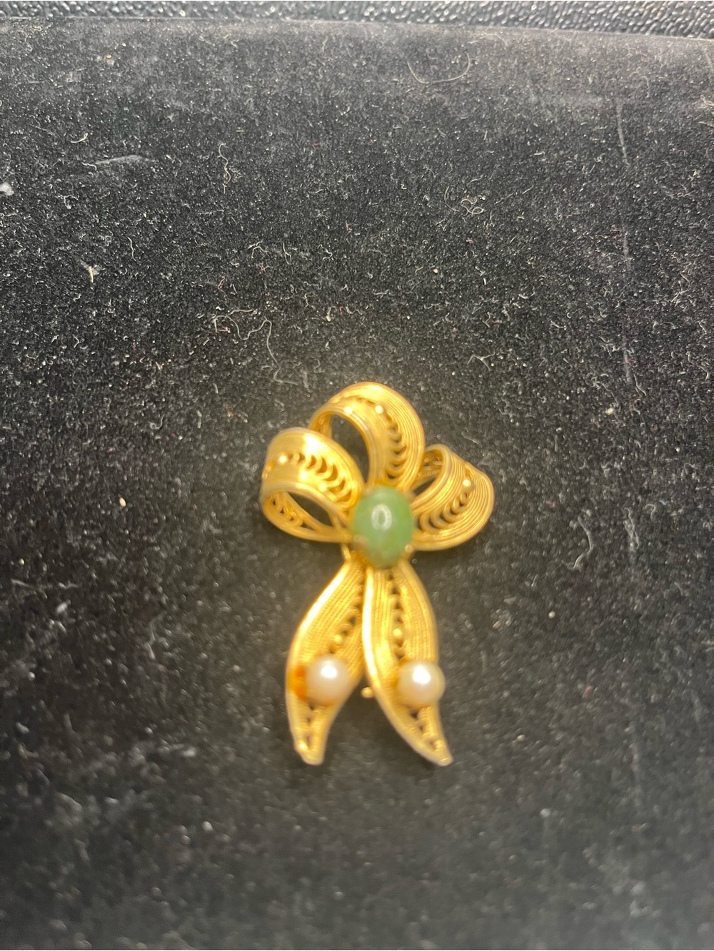 Gold-Tone Filigree Bow Brooch with Green Jade Center and Pearl Drops